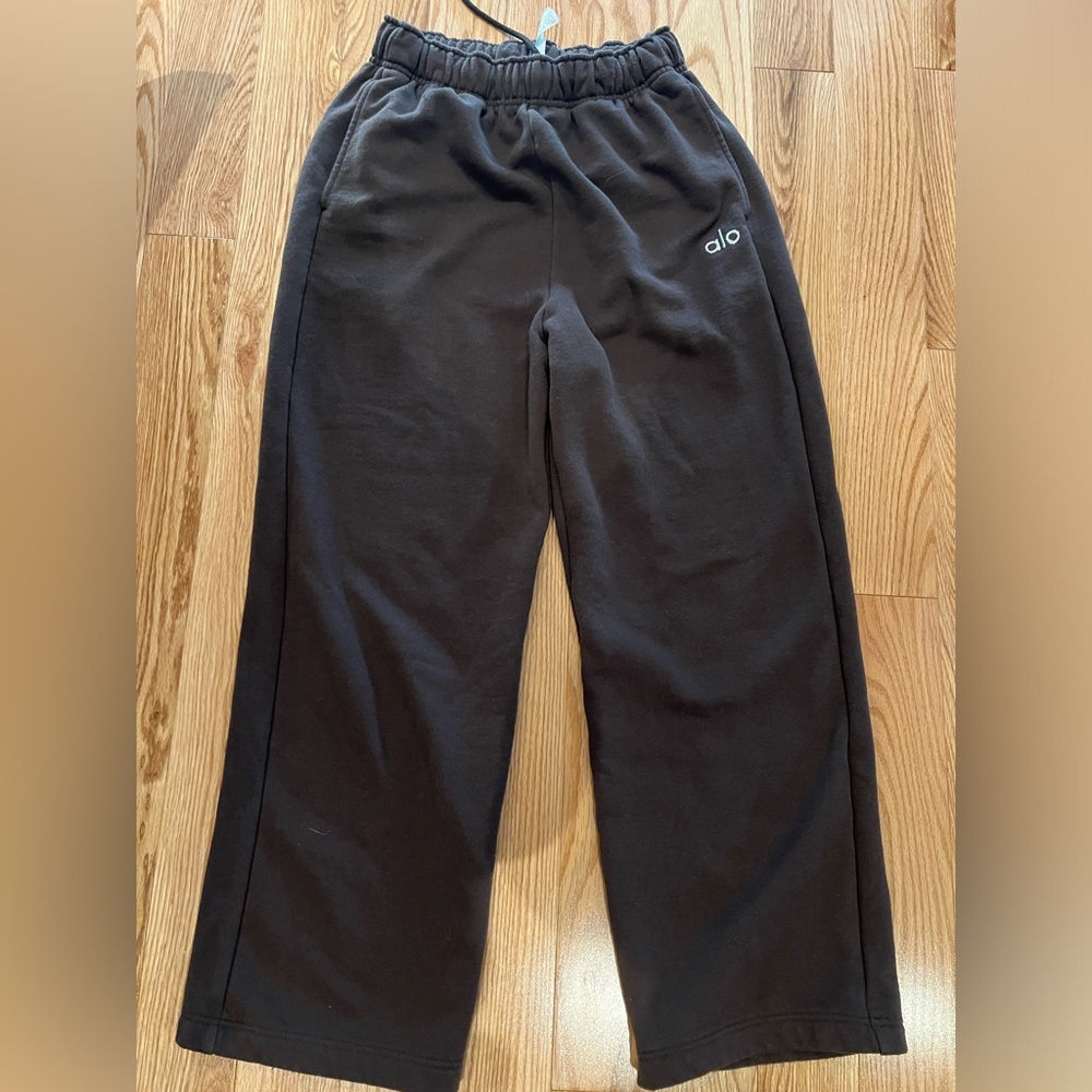 Alo sweatpants